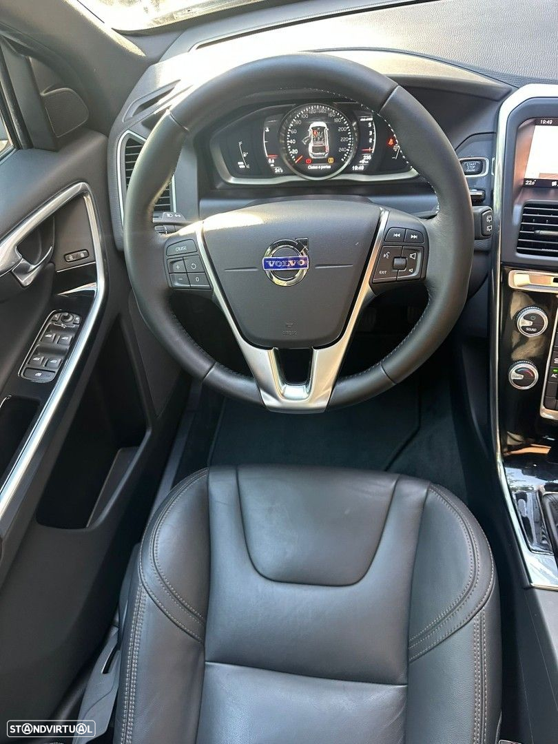 Volvo XC 60 2.0 D3 Momentum - 5