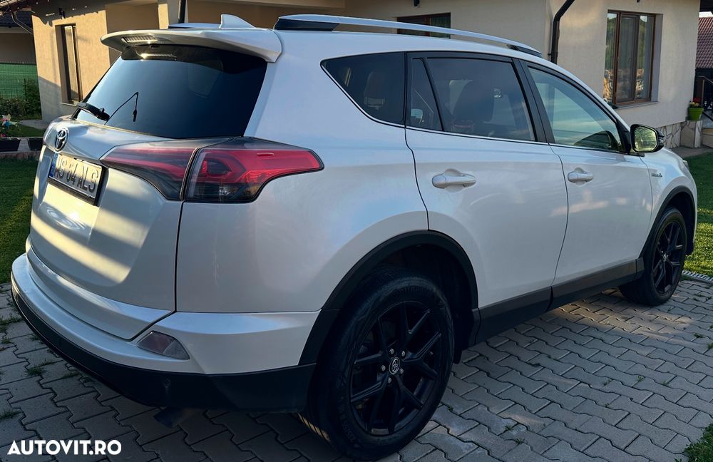 Toyota RAV4 - 3