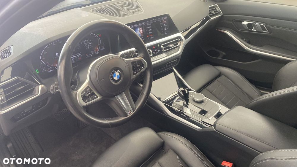 BMW Seria 3 318i - 10