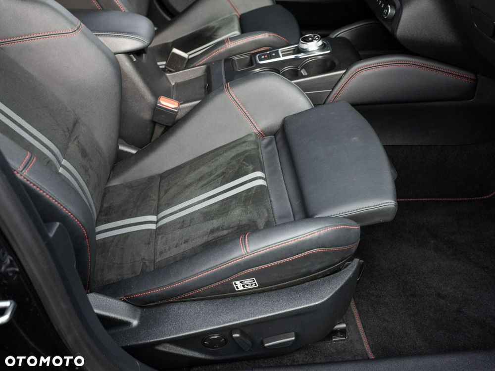 Ford Focus 2.3 EcoBoost ST X - 29