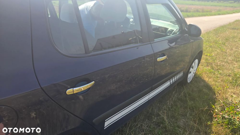 Skoda Fabia 1.4 16V Family - 8