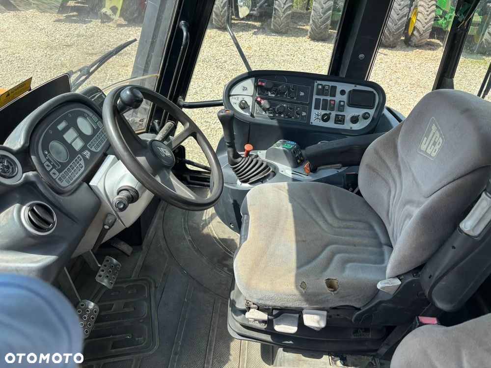 JCB Fastrac 3230 - 17