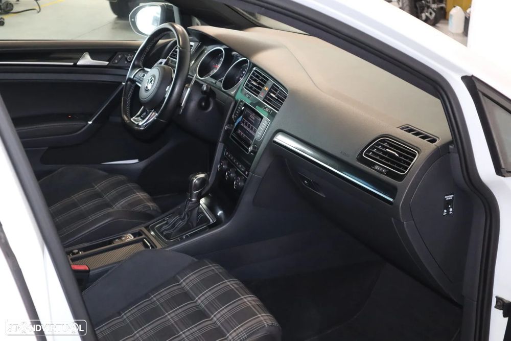 VW Golf GTD (BlueMotion ) DSG - 11