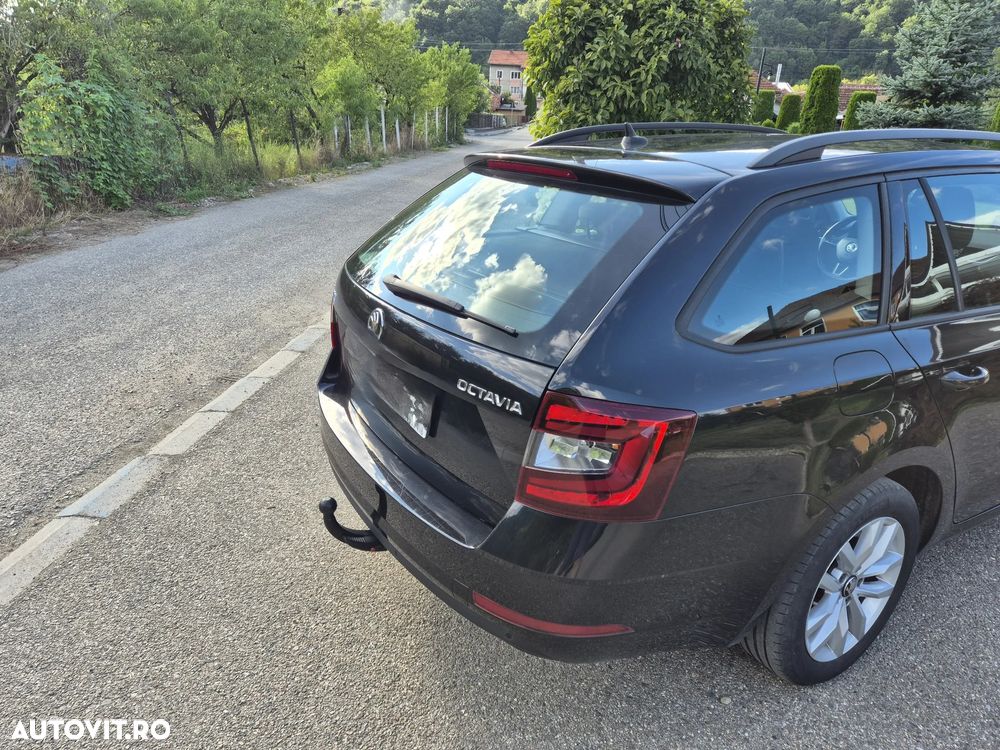 Skoda Octavia 1.6 TDI DSG Ambition - 3