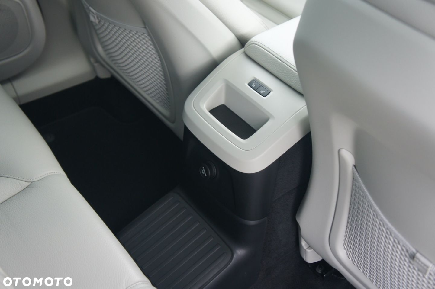 Volvo XC 60 - 19