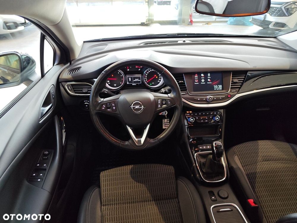 Opel Astra - 10
