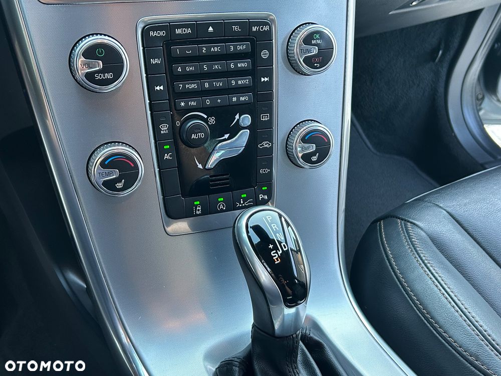 Volvo XC 60 - 21
