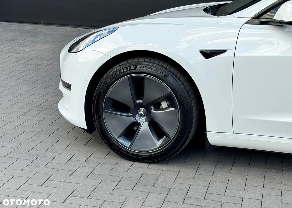 Tesla Model 3 Langstreckenbatterie Allradantrieb Dual Motor - 26