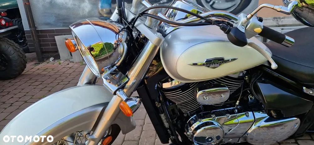 Suzuki VL 800 Volusia - Boulevard C50 - 25