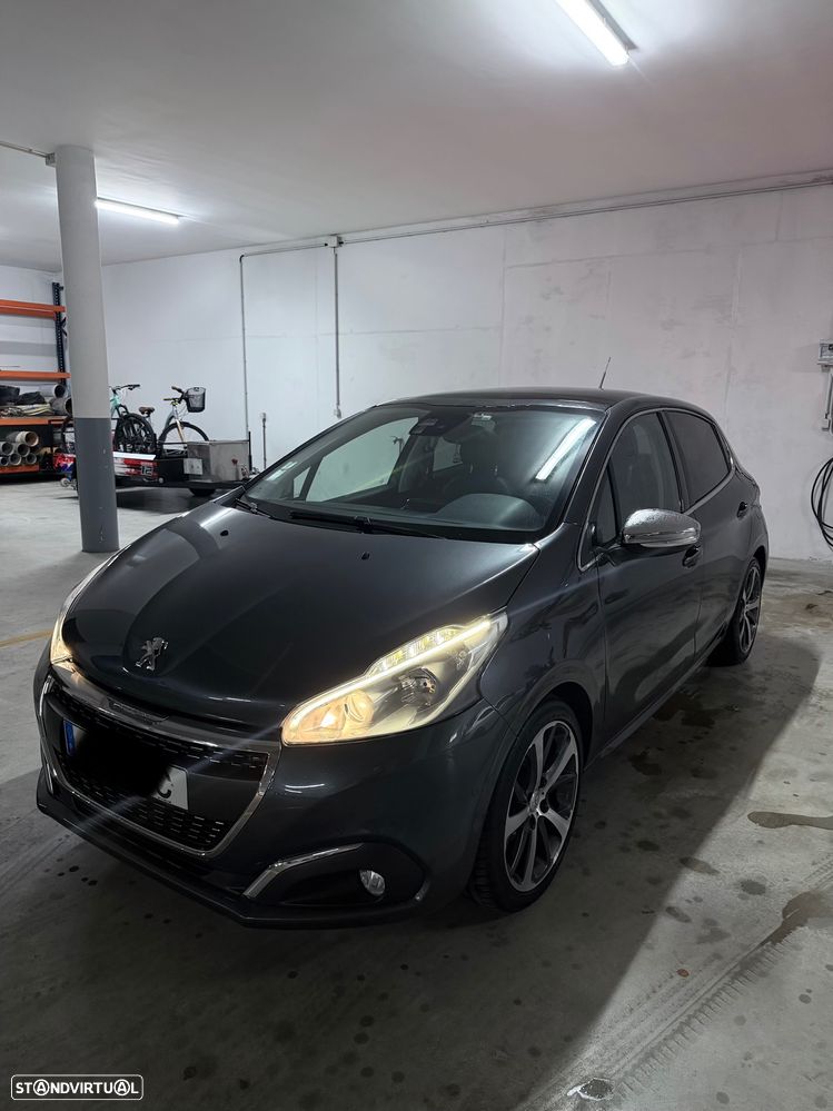 Peugeot 208 - 2
