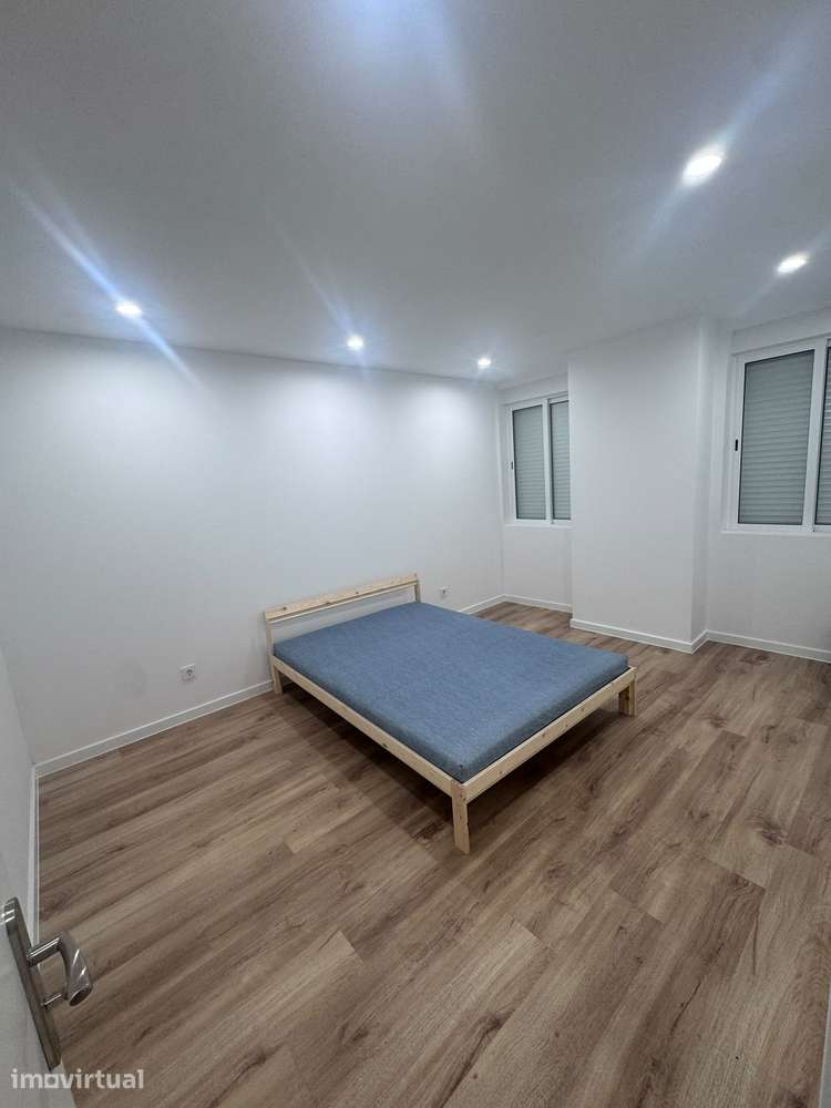 T3 Totalmente Remodelado com Logradouro Privativo – Pronto a Habitar - Grande imagem: 4/7