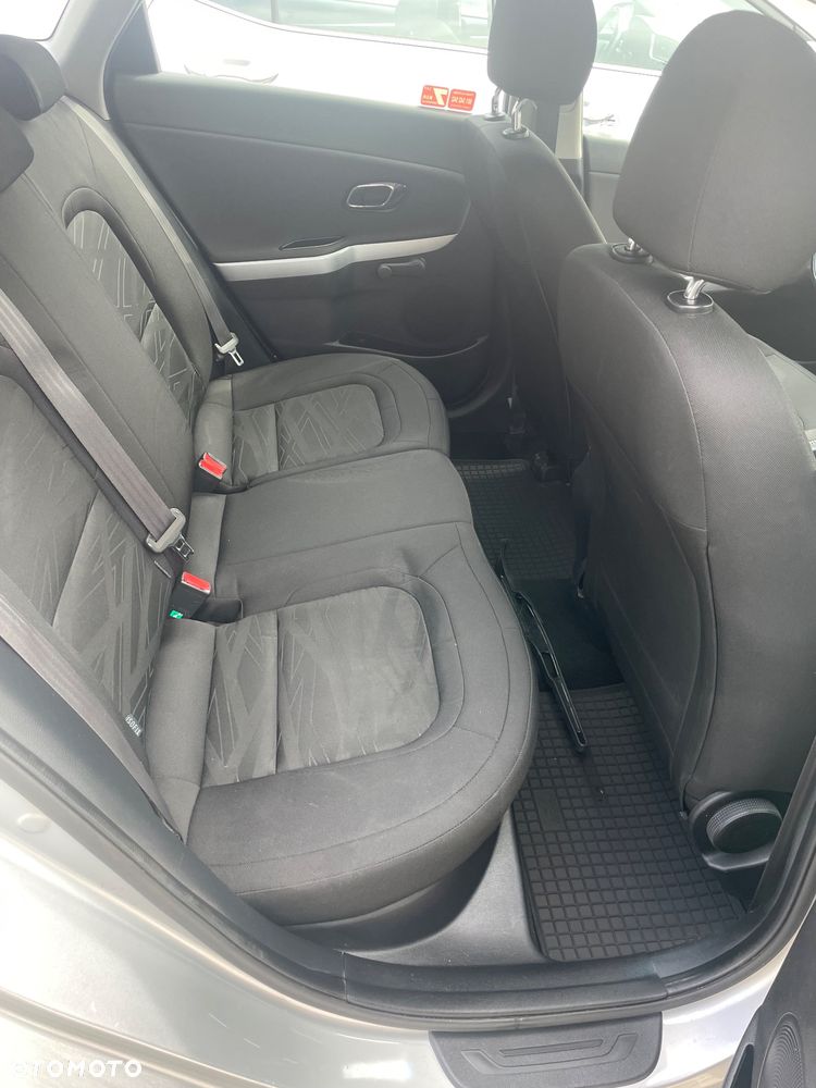 Kia Ceed 1.6 GDI L - 15