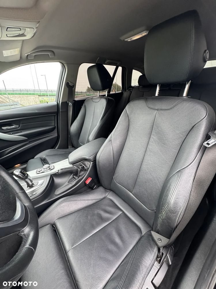 BMW Seria 3 320d Efficient Dynamics Edition - 17