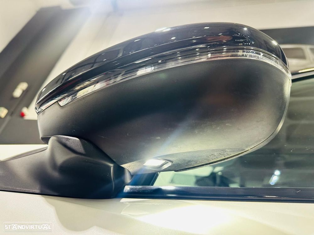 Peugeot e-2008 50 kWh GT - 25