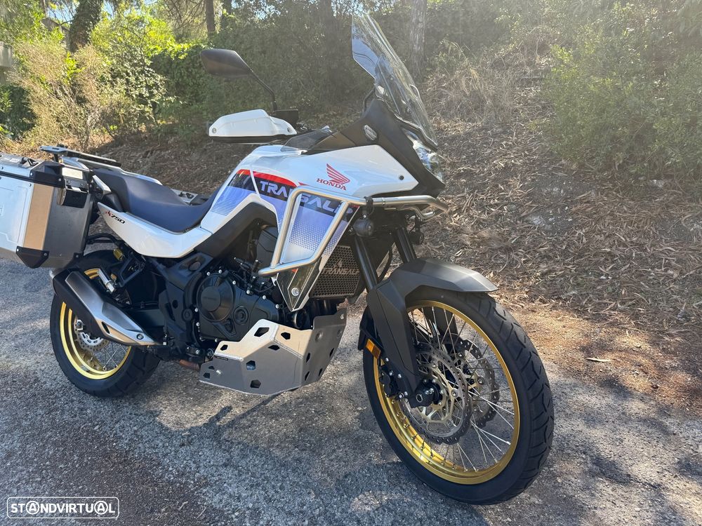 Honda Transalp 750 - 25