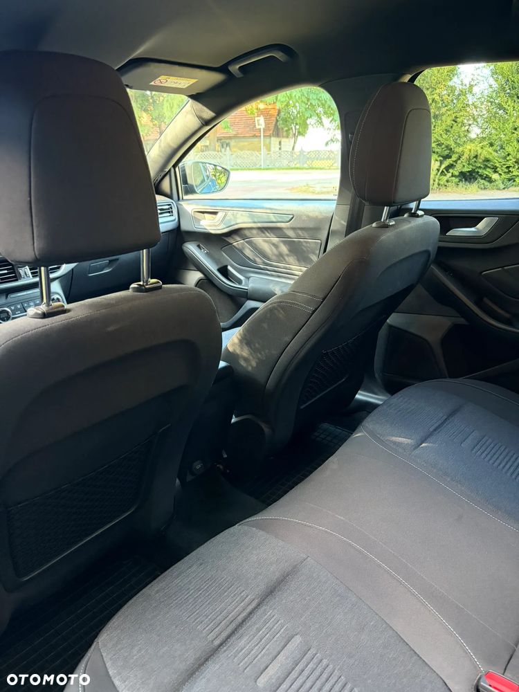 Ford Focus 1.0 EcoBoost Active - 13