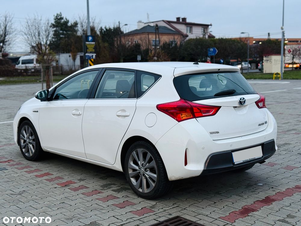 Toyota Auris 1.8 HSD Luna - 6