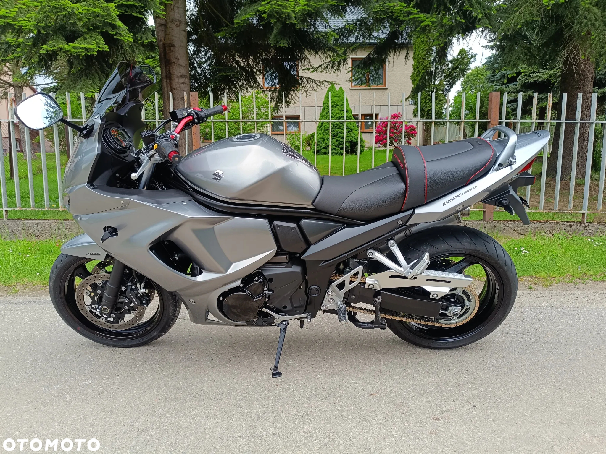 Suzuki GSX - 9