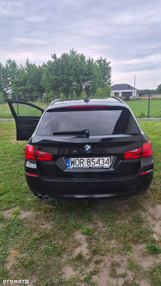 BMW Seria 5 525d xDrive - 4