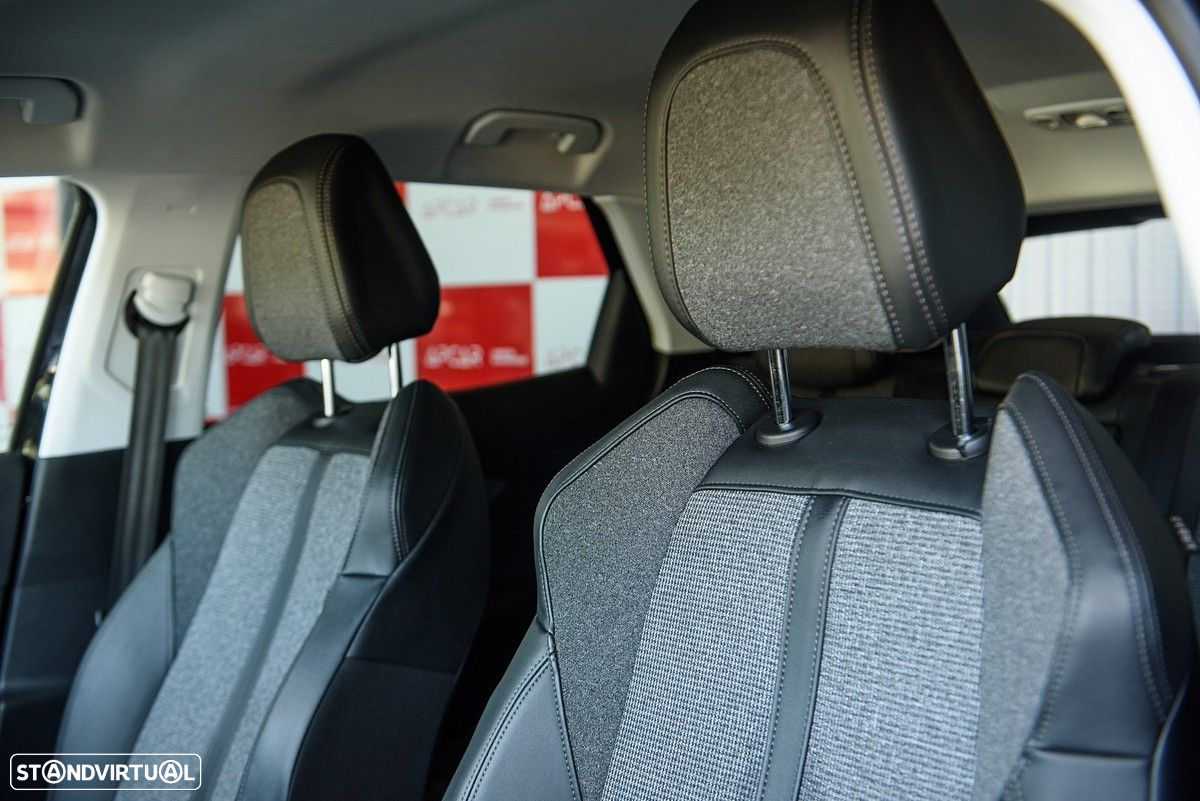Peugeot 3008 1.2 PureTech Allure Pack EAT8 - 27