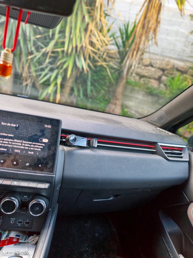 Renault Clio — photo 5