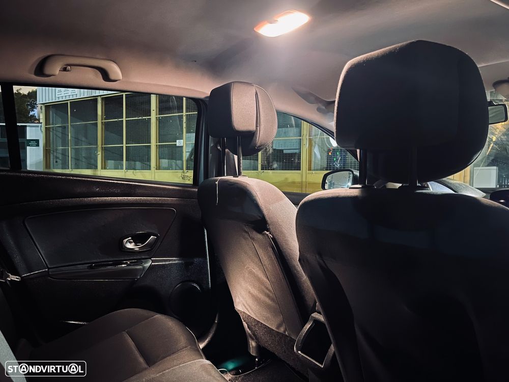 Renault Mégane Sport Tourer 1.5 dCi Confort - 9