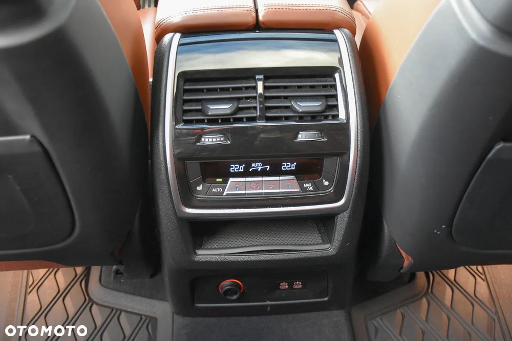 BMW X7 M50i - 38