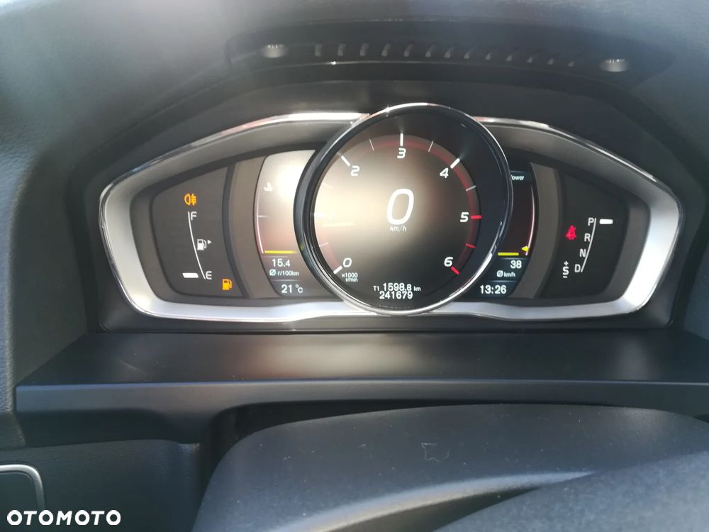Volvo V60 D4 Geartronic Momentum - 10