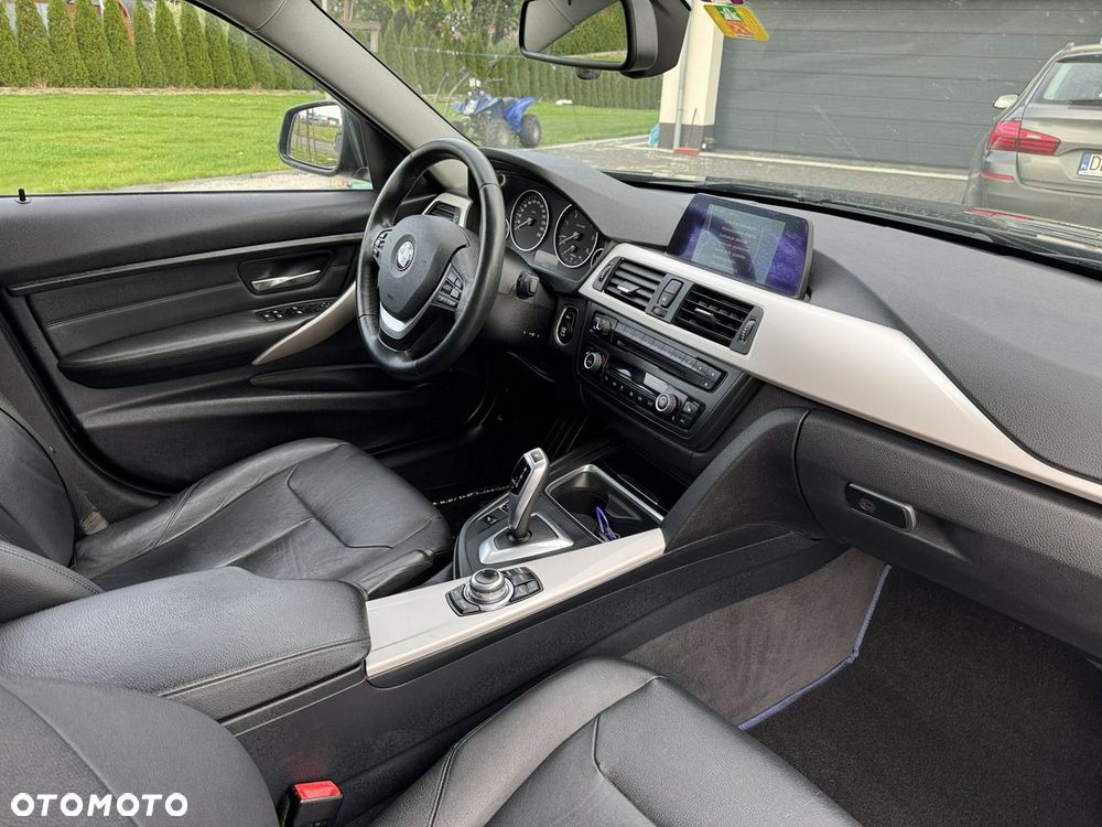 BMW Seria 3 318d Luxury Line - 15