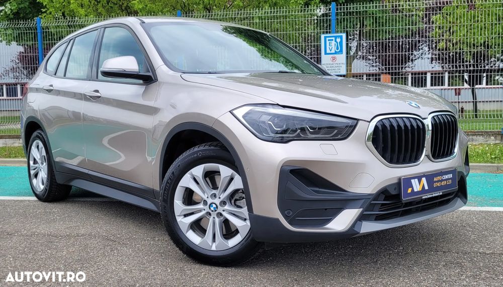 BMW X1 xDrive25e Sport Line - 2