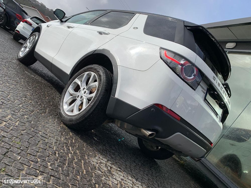 Land Rover Discovery Sport 2.0 TD4 HSE Luxury 7L Auto - 13