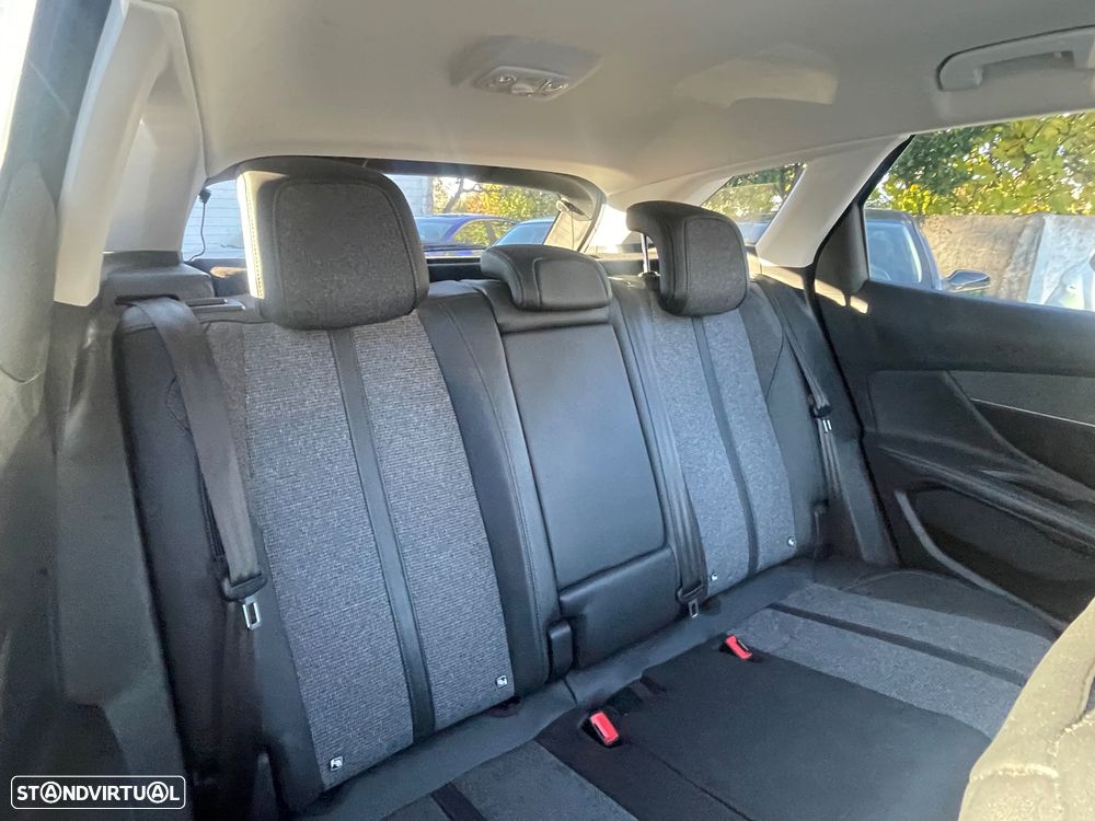 Peugeot 3008 BlueHDi 130 Stop & Start Allure Pack - 16