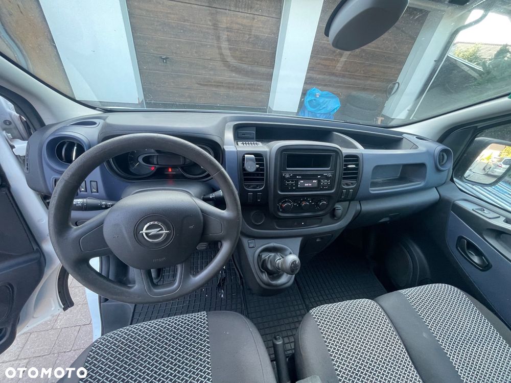 Opel Vivaro - 10
