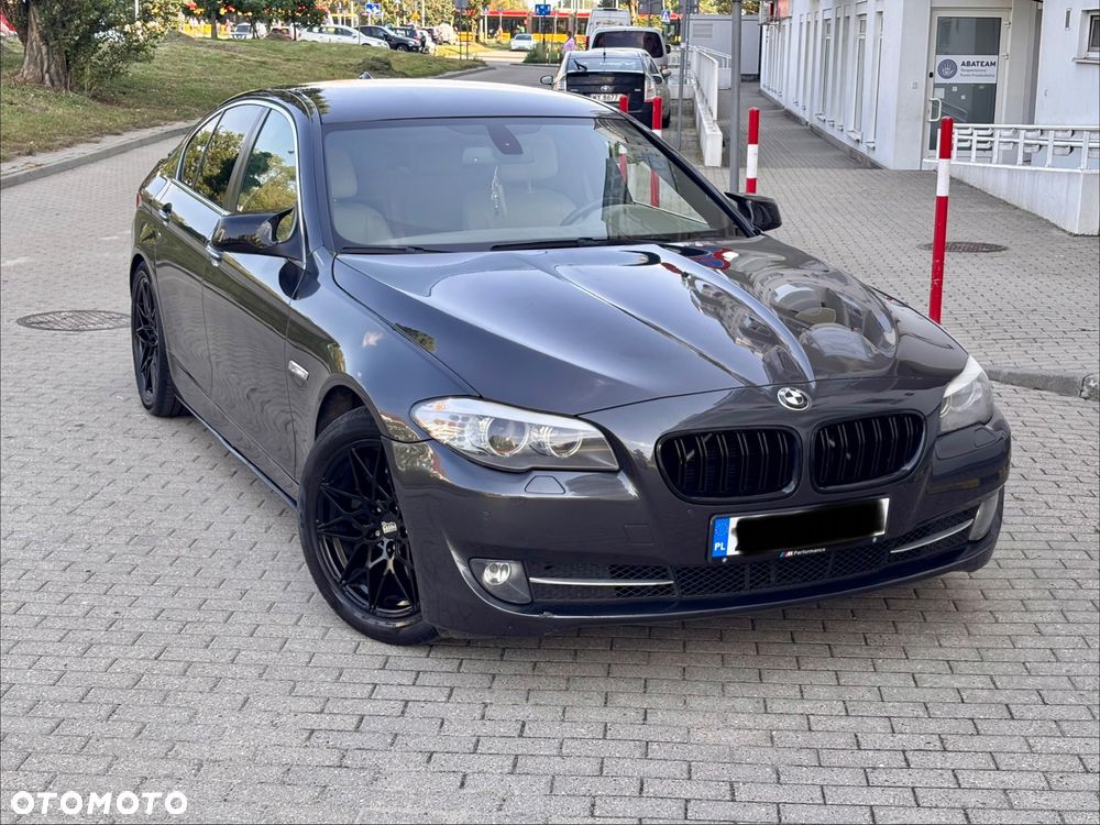 BMW Seria 5 523i - 2
