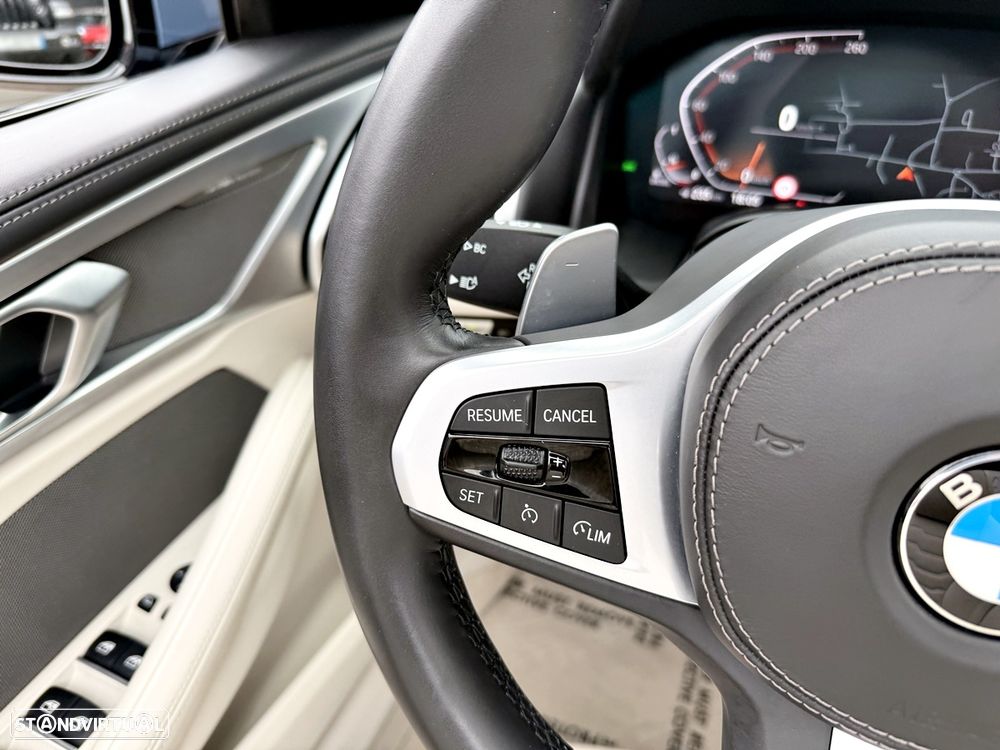 BMW 840 d xDrive Pack M - 16