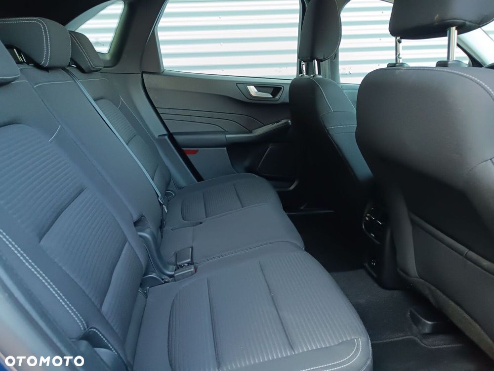 Ford Kuga - 26