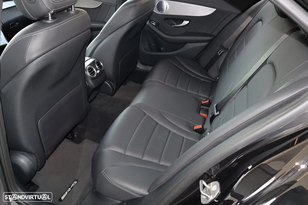 Mercedes-Benz C 300 de AMG Line - 11