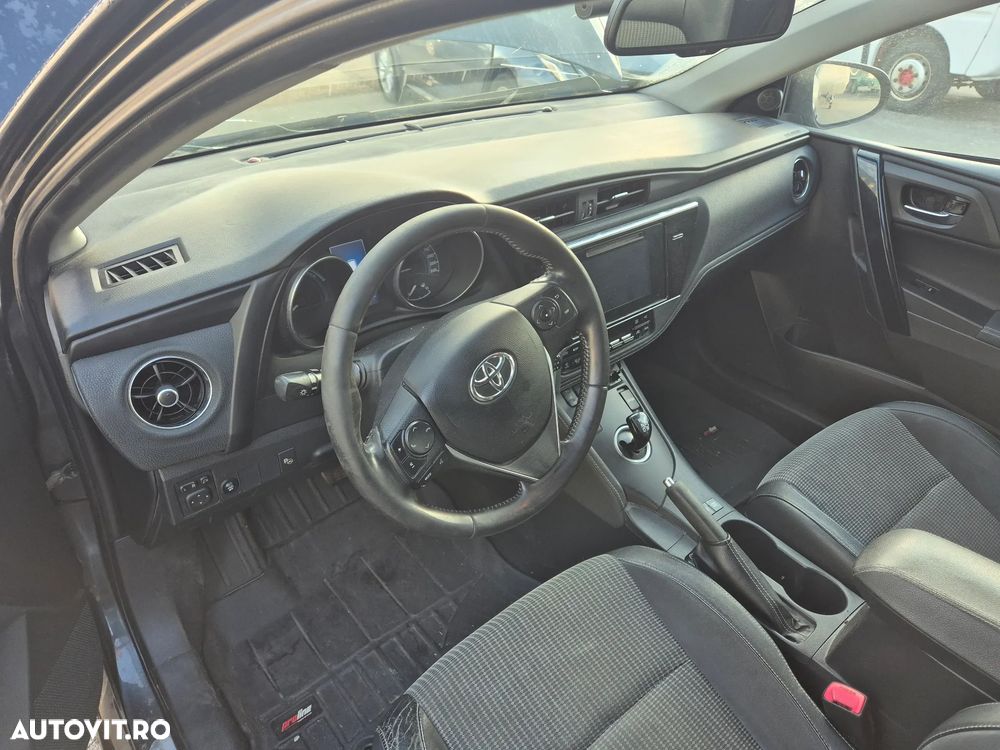 Toyota Auris - 22