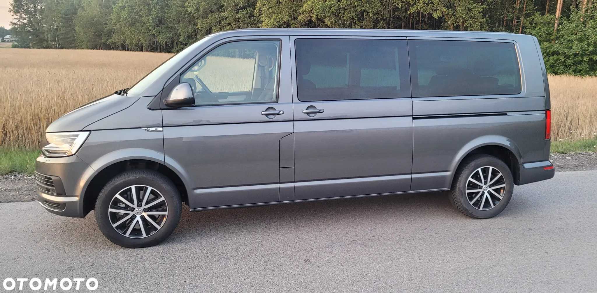Volkswagen Multivan - 23