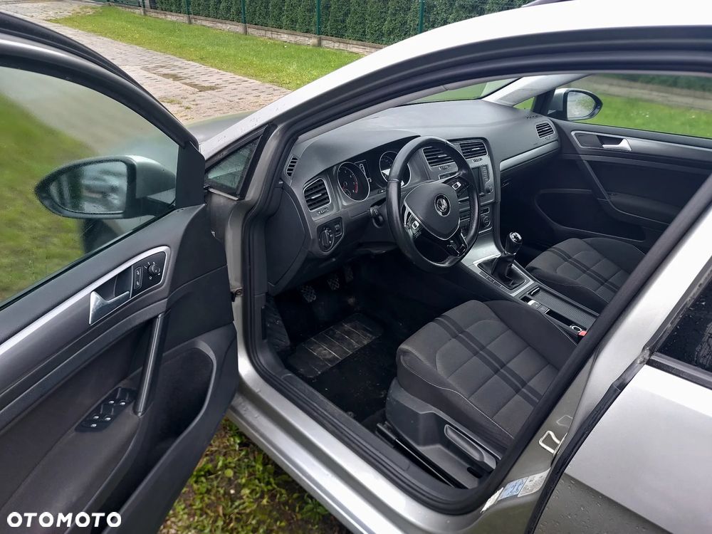 Volkswagen Golf 1.2 TSI BMT Comfortline - 8
