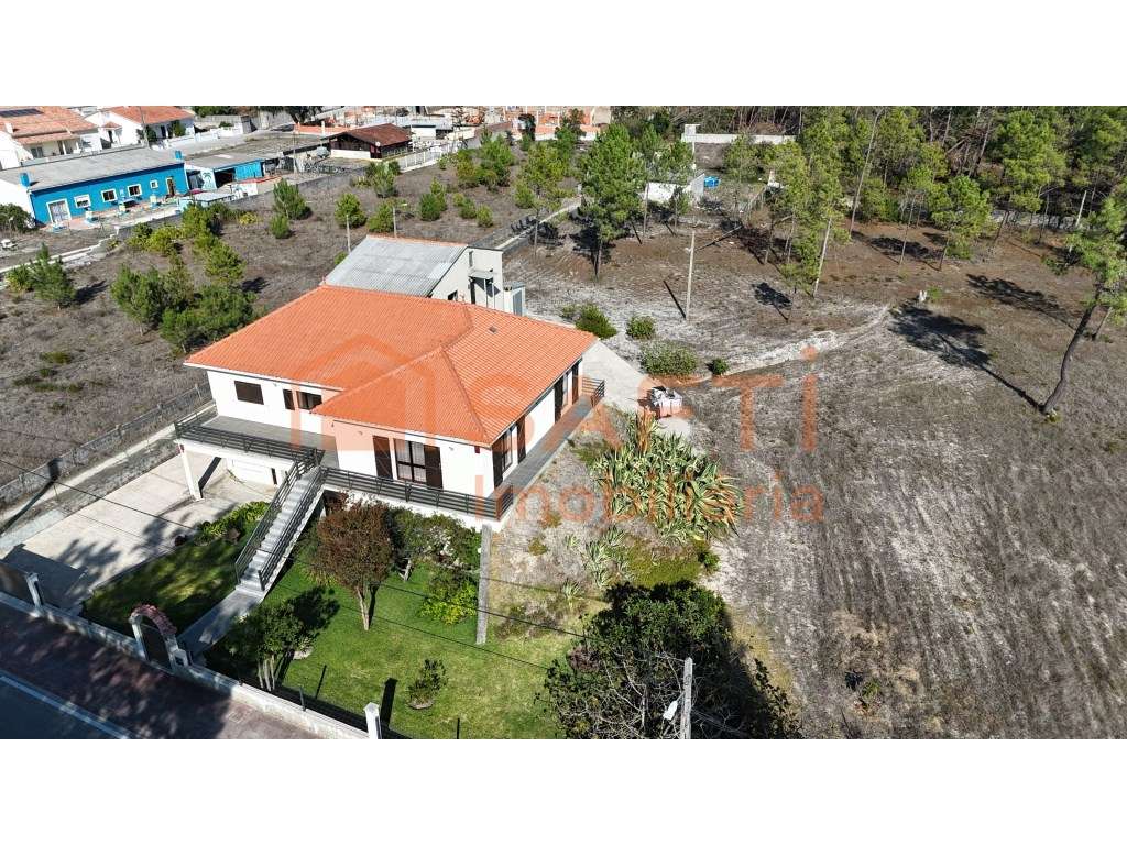 Moradia T3 e Moradia T2, em Pataias-Gare, Com Garagem - Grande imagem: 5/20