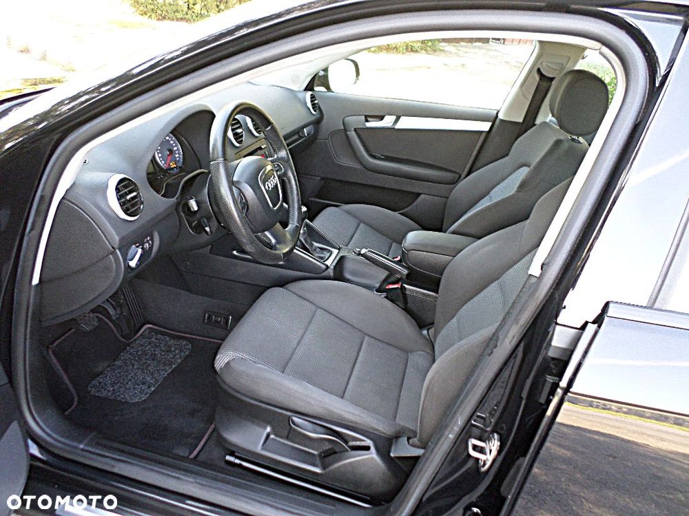 Audi A3 Sportback - 17