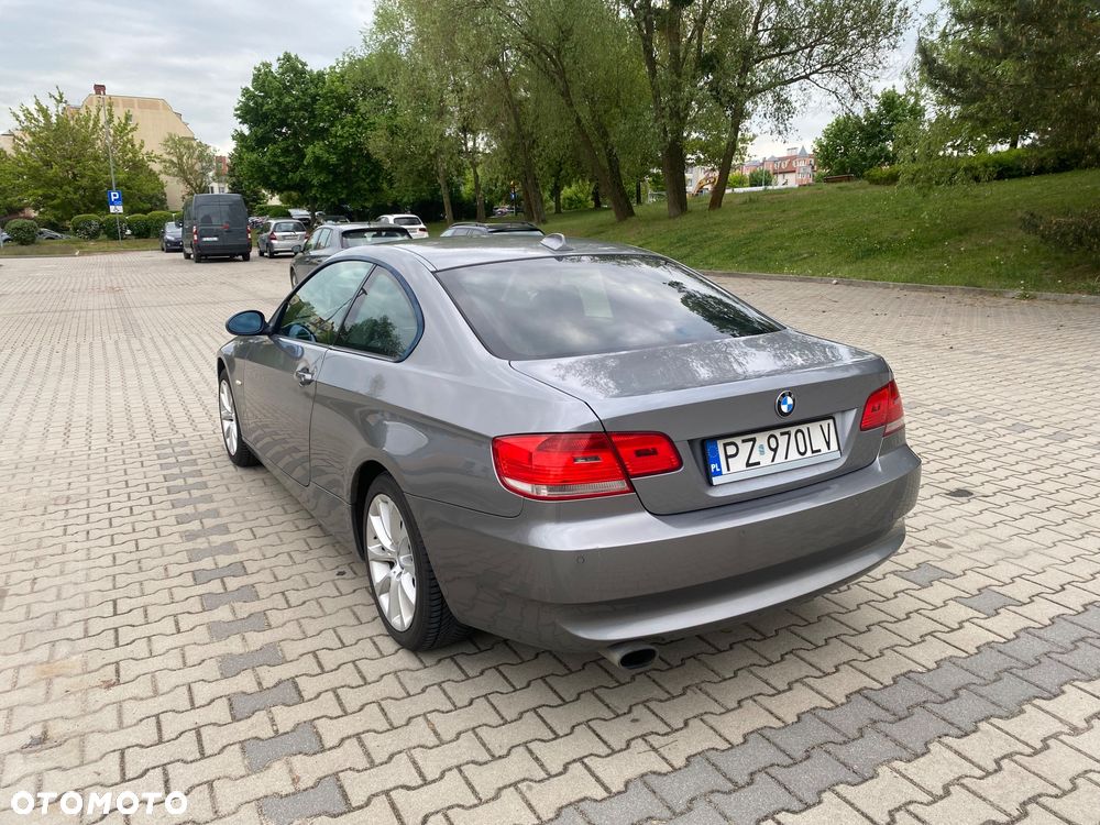 BMW Seria 3 320i - 6