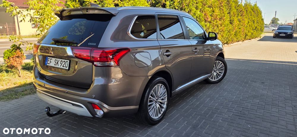 Mitsubishi Outlander 2.4 4WD Diamant+ - 13