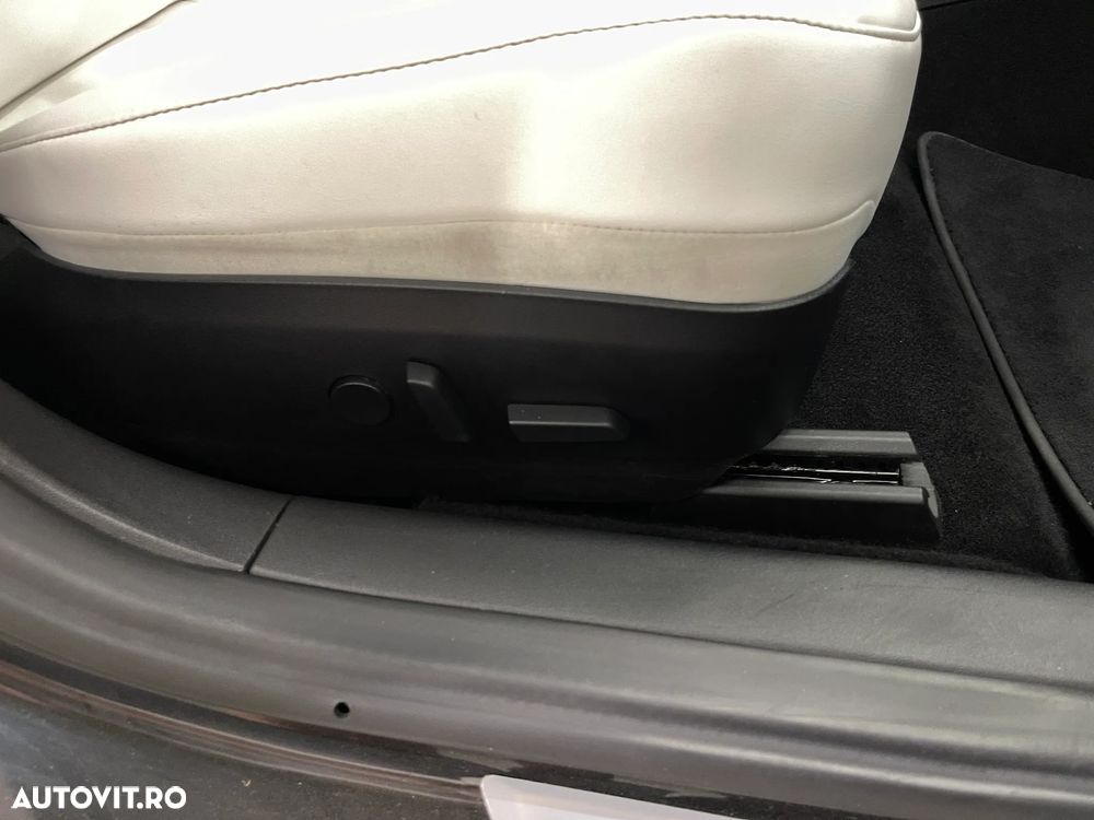 Tesla Model 3 Long Range Dual Motor 4WD - 17