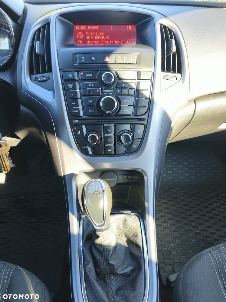 Opel Astra 2015 photo 4