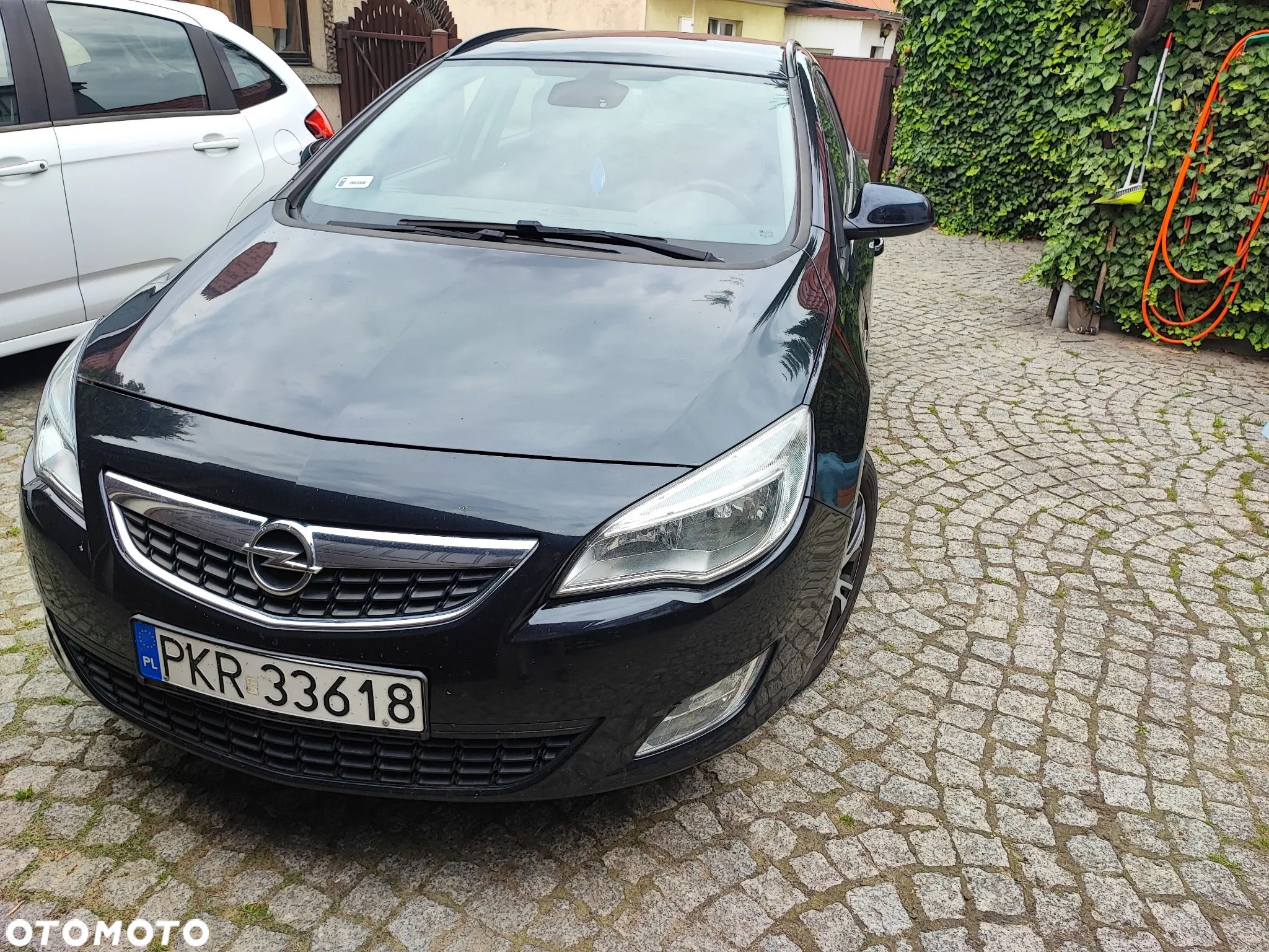 Opel Astra IV 2.0 CDTI Cosmo - 1