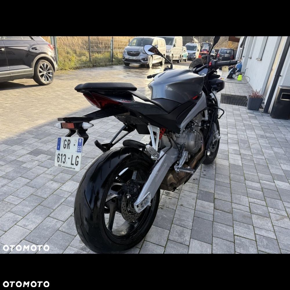 Aprilia Tuono - 6