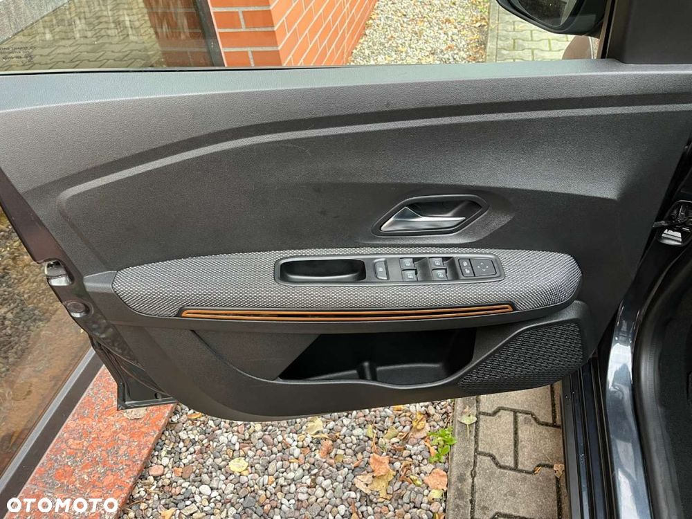 Dacia Sandero Stepway TCe 90 Essential - 19