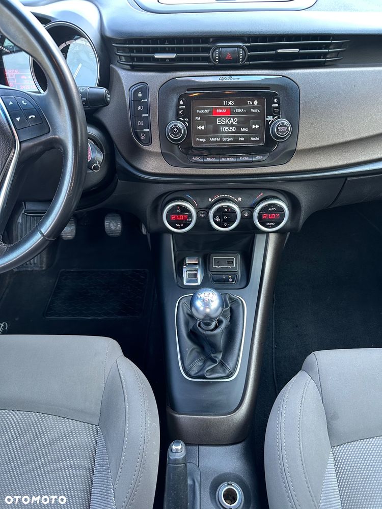 Alfa Romeo Giulietta 1.6 JTDM Super - 11